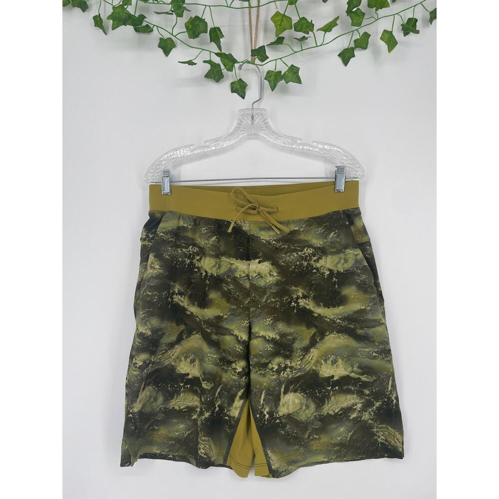 Lululemon Mens T.H.E Linerless Green Large Shorts